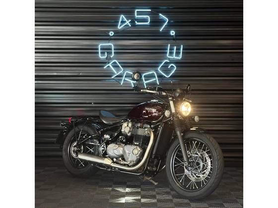 TRIUMPH BONNEVILLE BOBBER 1200 